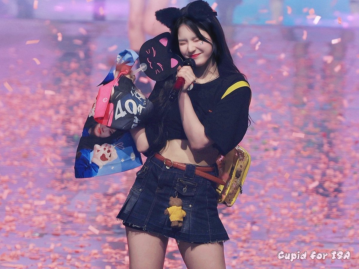 Love_Cupid24's tweet photo. 230924 틴프레쉬 콘서트 

◝‿◜ 

 #STAYC #스테이씨 #ISA #아이사 🐱💘 https://t.co/4RkRkWo7gv