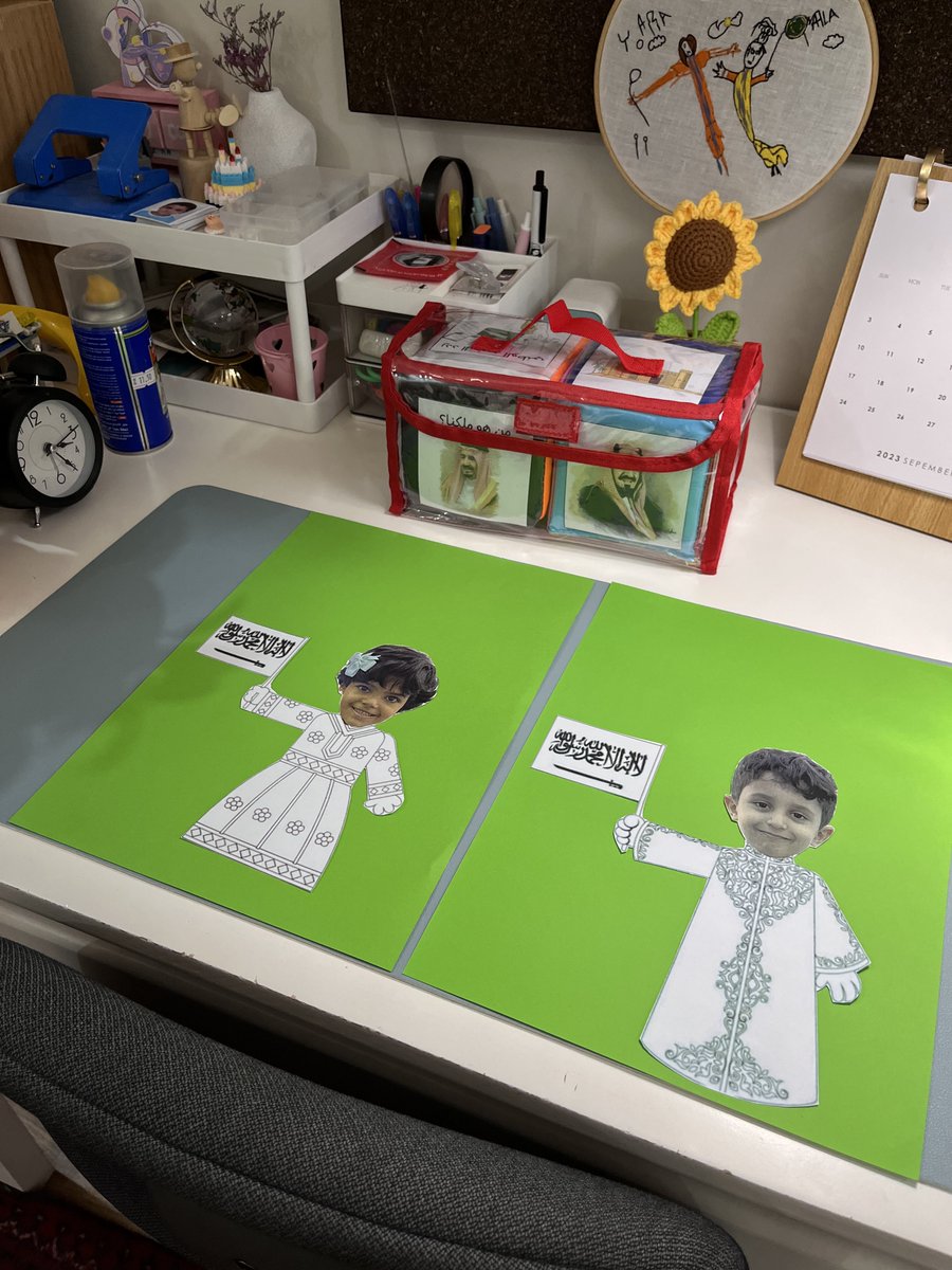 TeacherWaIa's tweet photo. جهزت ٣ أنشطة وطنية متنوعة بنزل لك ملفها في قناتي : 
عمل فني 🇸🇦✨
مكعب أسئلة وطنية تناسب أطفال الروضة - مكعب مطابقة الصور 🎲 
عمل تمر بالصلصال 🌴 اقتبست فكرته من الزميلة المبدعة @alanoud_sll
فيديو طريقة تنفيذها موجود في حسابي بالتيك توك. https://t.co/qEyiY2YUj3