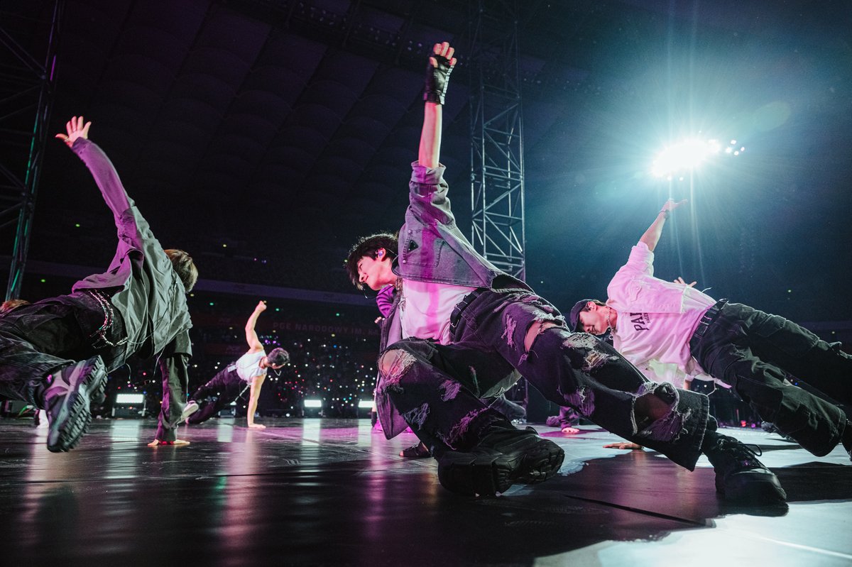 mykpopnation's tweet photo. It was a thrill ride, wasn't it? 🎤🎶 @IST_THEBOYZ   delivered a great performance!

📸 Hubert Grygielewicz https://t.co/rJJupf6u3C