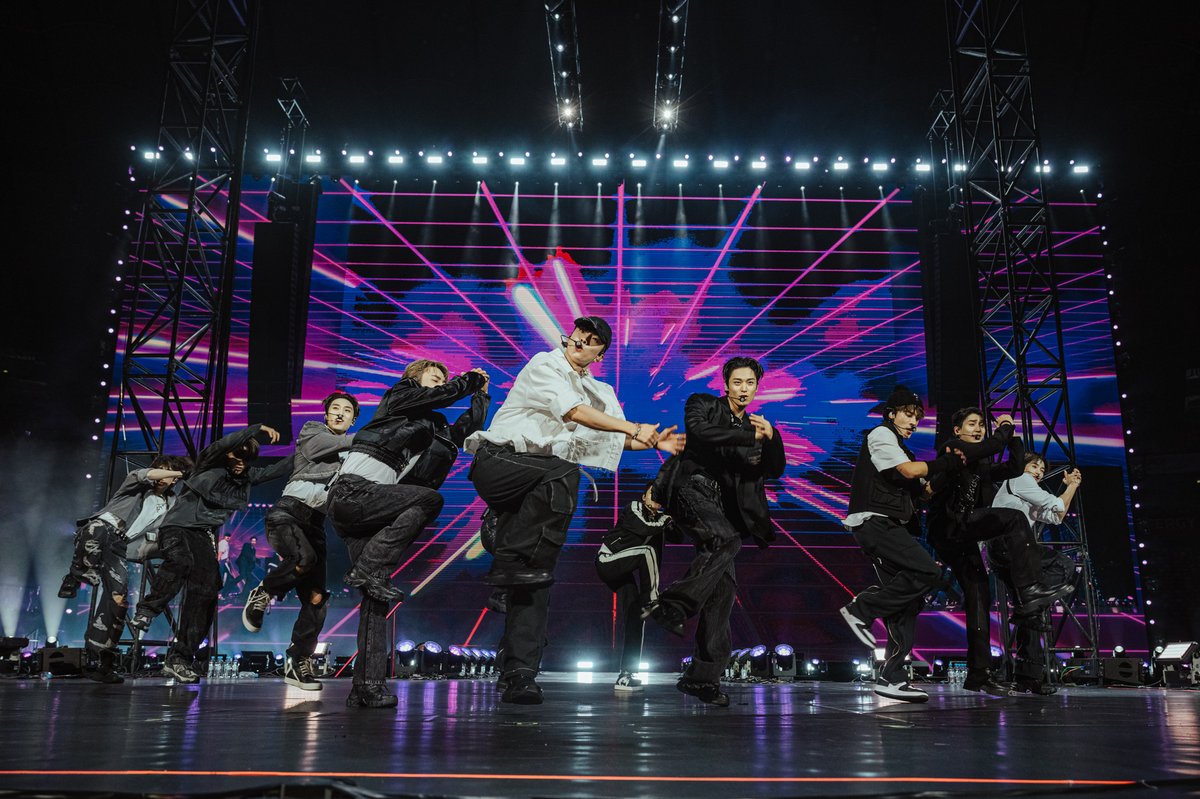 mykpopnation's tweet photo. It was a thrill ride, wasn't it? 🎤🎶 @IST_THEBOYZ   delivered a great performance!

📸 Hubert Grygielewicz https://t.co/rJJupf6u3C
