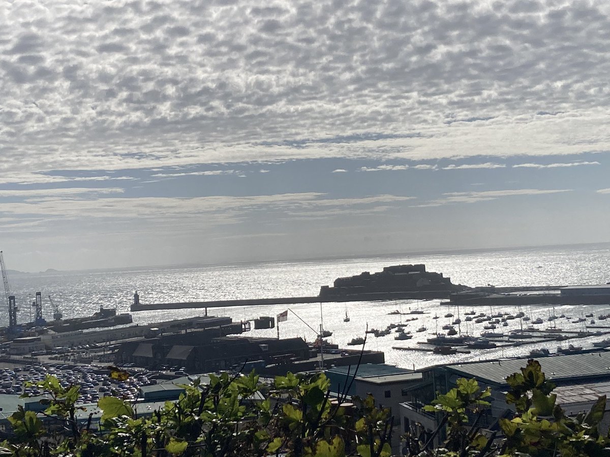 Ronst21's tweet photo. #RonstsRambles Todays stroll @StPeterPortPari to #SeafrontSunday Quite a breeze when we got down to the front. Ice cream from Le Hechet https://t.co/VMUXTFNLNR
