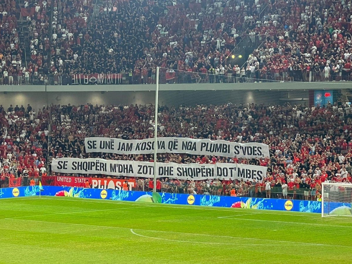 SE UNË JAM KOSOVA QË NGA PLUMBI S'VDES,

SE N'SHQIPËRI M'DHA ZOTI DHE N'SHQIPËRI DO VDES.

#kosova #fcksrb