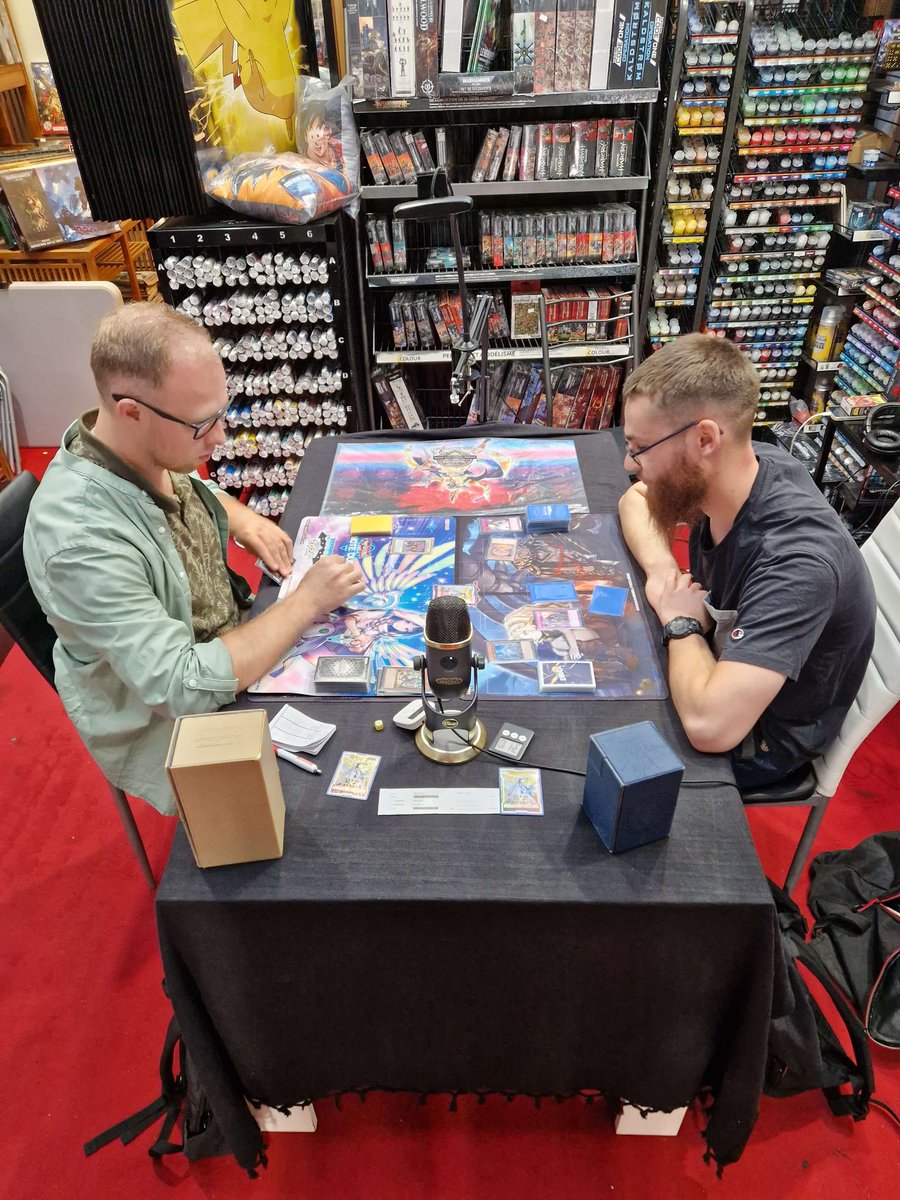 topdeckCompagny's tweet photo. Aujourd'hui à guyajeux Angoulême se déroule l'OTS championship une vingtaine de joueurs se battent pour obtenir leur place pour les championnats d'Europe, vous pouvez retrouver certains des matchs en live sur https://t.co/6NUzb9MTAx n'hésitez pas à passer voir 😉 https://t.co/5CIUSOFwkp