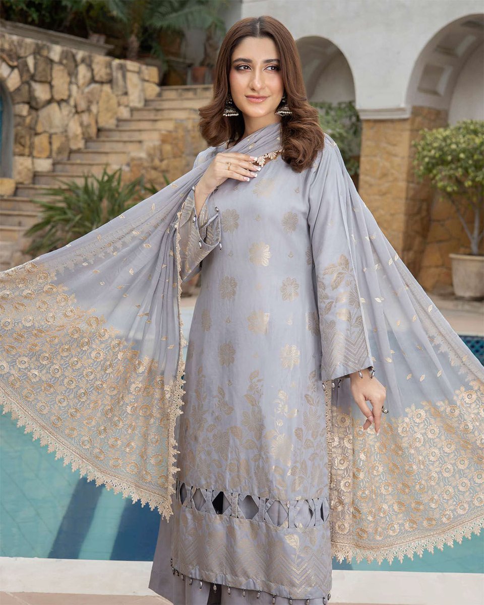 SamsCollection9's tweet image. Dr.Haris 🌿 a Product of M.I.Creation 🌸

✨ SOFIA✨

Unstiched AIRJET JAQUARD BROSHIA BANARSI VISCOSE Shirt
Unstitched Airjet Viscose Trouser

bit.ly/3QQd38t

#samscollection #fashion #broshia #micreation #brandsuits #womensclothing #clothes #viscose #schiffli #jacquard