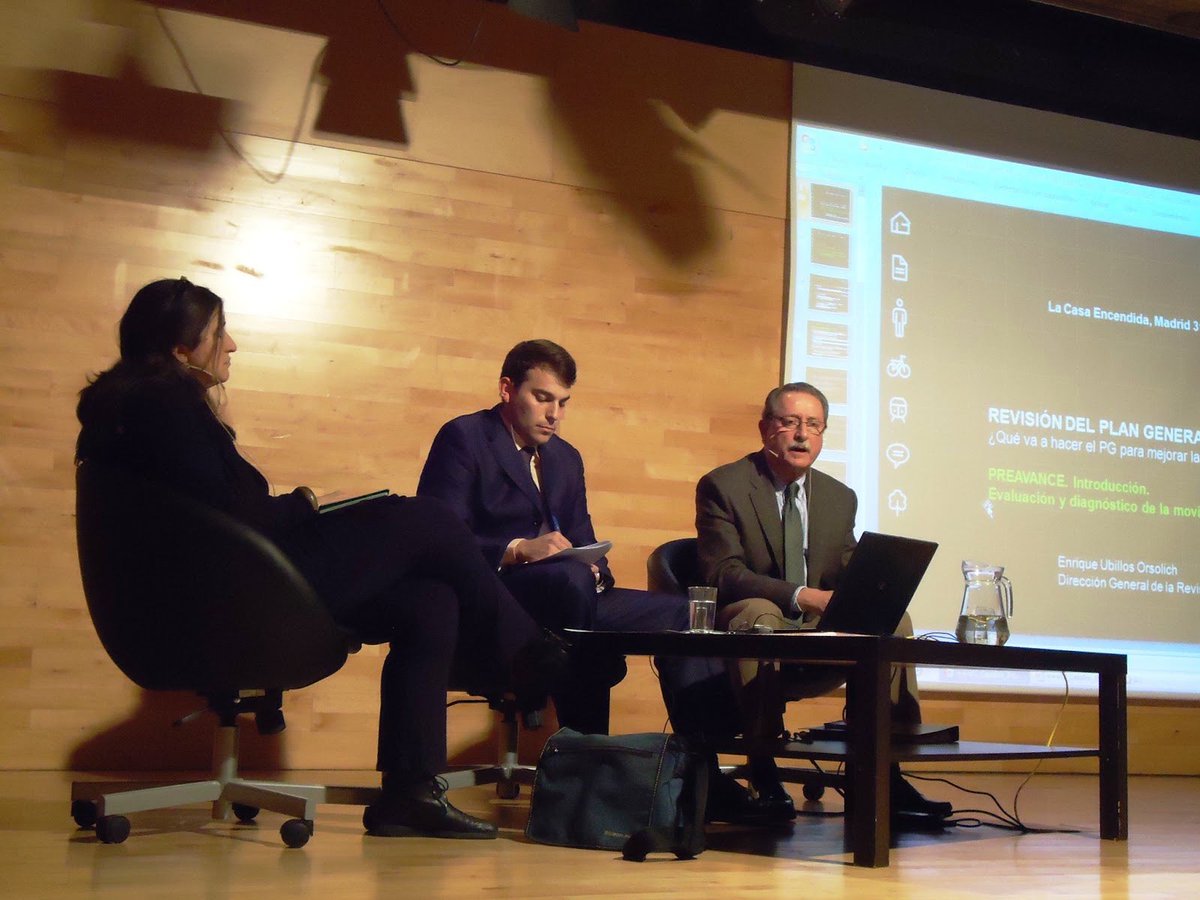 ConchaChapa_'s tweet photo. Lamento profundamente la pérdida de Enrique Ubillos, mi primer jefe y un gran ingeniero de caminos. Su sabiduría y pasión por Madrid eran inspiradoras. Hoy, el Ayto de @MADRID pierde a un gran funcionario y a un auténtico sabio. También a un gran madridista. Descansa en paz.💔🌹 https://t.co/p28vE3zlLd