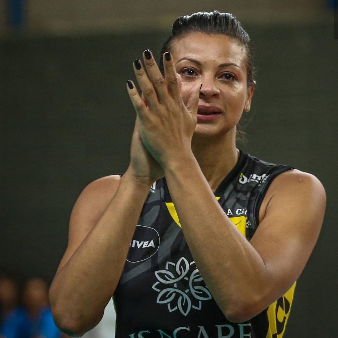 portalratzke's tweet photo. É POR ELA #VoleiNoSporTV https://t.co/fjL2yJYcJG