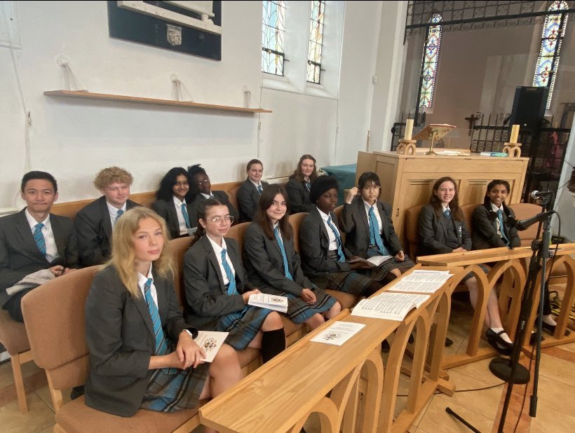Our first <a href="/jubileehigh/">Jubilee High School</a> community event of the year! The wonderful <a href="/JHSMusic2/">JHS Performing Arts</a> choir singing at the Mayor’s civil service at St Paul’s church. <a href="/RunnymedeBC/">Runnymede Borough Council</a>