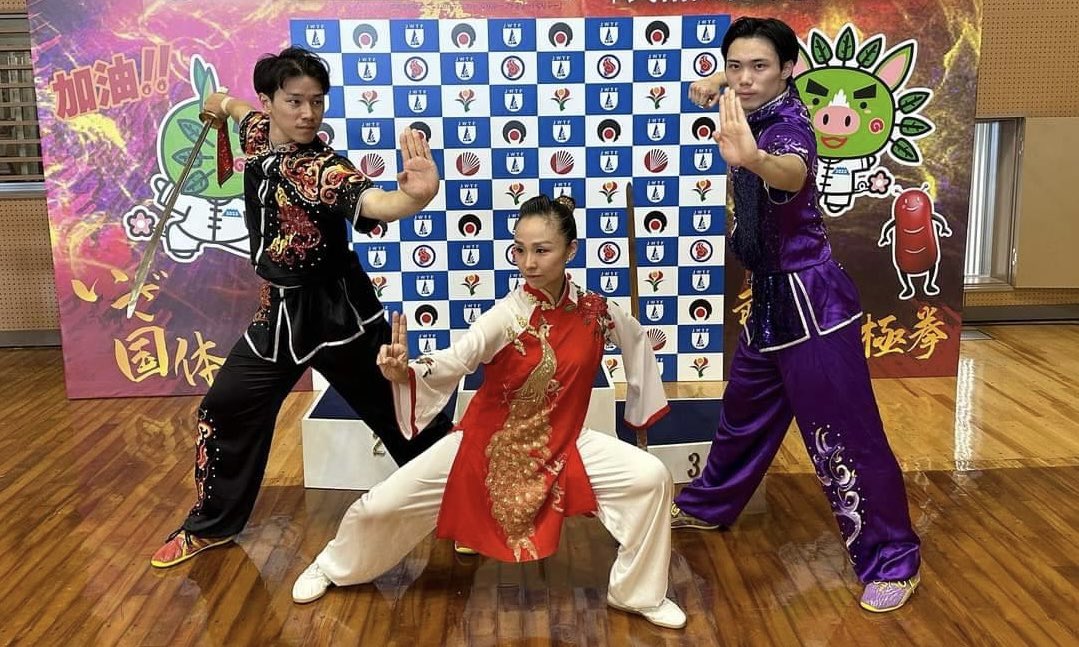 2023 鹿児島国体 公開競技
「武術太極拳」競技大会Day2

大会が無事終了いたしました。本大会では、アトラクションとして当会代表 内田愛が2つの特別演武を行いました。

参加された皆様、関係者の皆様、素晴らしい大会をありがとうございました。😊

instagram.com/p/Cxk1seVPpnK/…