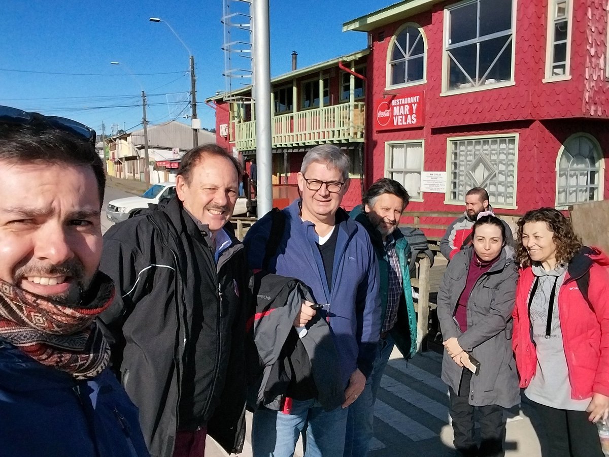 JFGallardoPerez's tweet photo. Rumbo a #Nayahue y #Talcan los boletos.
Comuna de #Chaiten provincia de #Palena
Equipo y Consultora de la Dirección de Obras Portuarias región de #LosLagos @mop_chile @moploslagos https://t.co/LASarGvqaQ