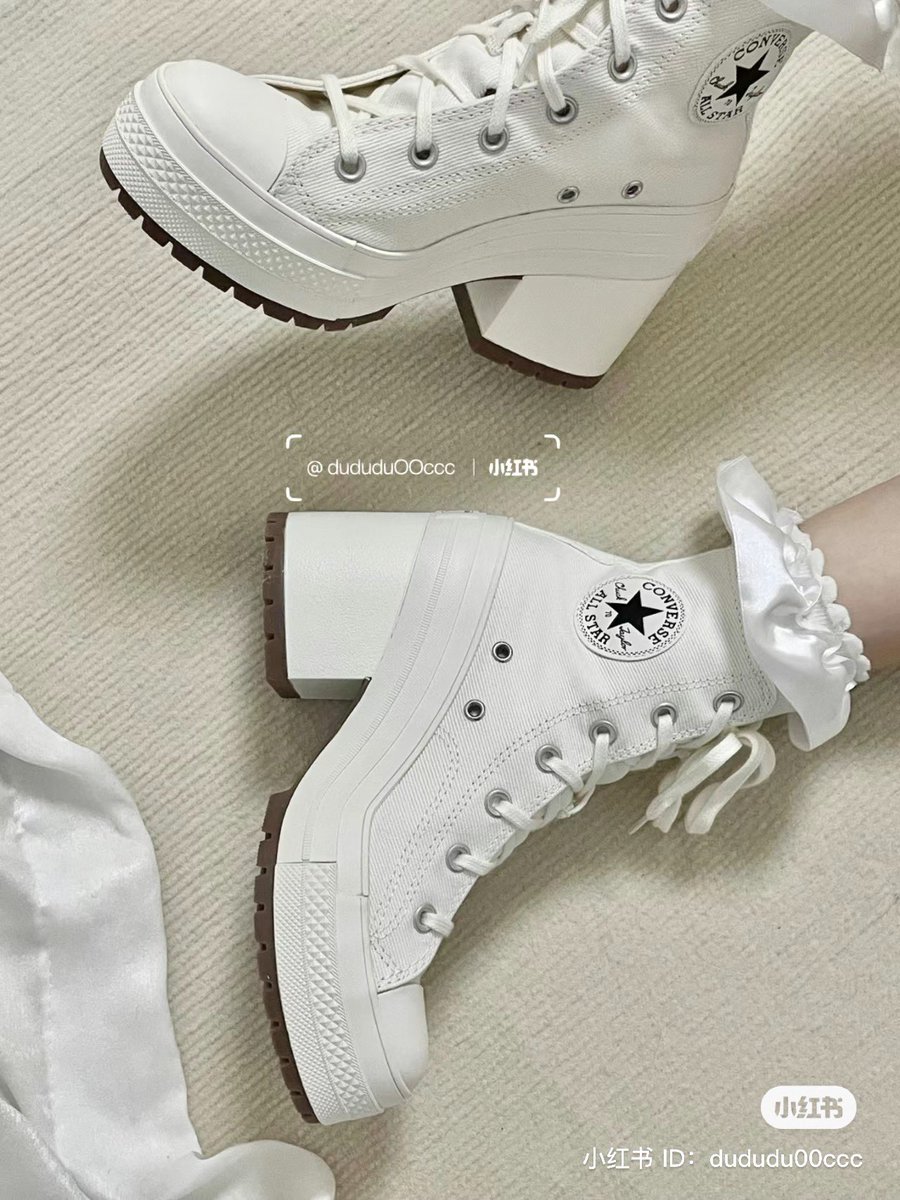 janjyjan_'s tweet photo. ♡ Pre-order จากช้อปแท้ 100%
converse chuck 70 de luxe heel
🪧 รองเท้าส้นสูงคอนเวิร์ส สูง 6 ซม.

🛒 ราคา 4700 บาท ส่งฟรี

มี 2 สี ขาวและดำ 🤍🖤

📇 ตารางไซส์อยู่ตรงเมนชั่นนะคะ 
รอของ 7-14 วัน สนใจ dm มาได้เลยค่ะ

#converse #พรีออเดอร์ #คอนเวิร์ส 
#รองเท้าส้นสูงคอนเวิร์ส https://t.co/IZVPETvzjw