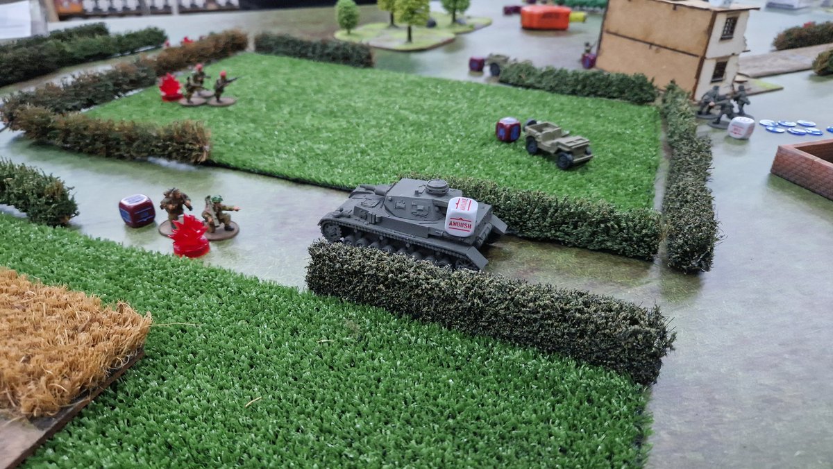 Xavitarnus's tweet image. ¡Partidazas tremendas en el evento de #MarketGarden de #BoltAction en #Goblintrader de Barcelona! 🪖🖌🔥
@lasetablog @wgspain