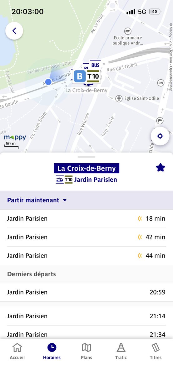 davidli99's tweet photo. Problème d'alimentation paraît-il. Une information aux voyageurs aurait été souhaitable au lieu d'afficher des tramways fantômes, merci @T10_IDFM_ @IDFmobilites #tramt10 #t10 #antony #tramway #ratp https://t.co/yZU9b3kacG