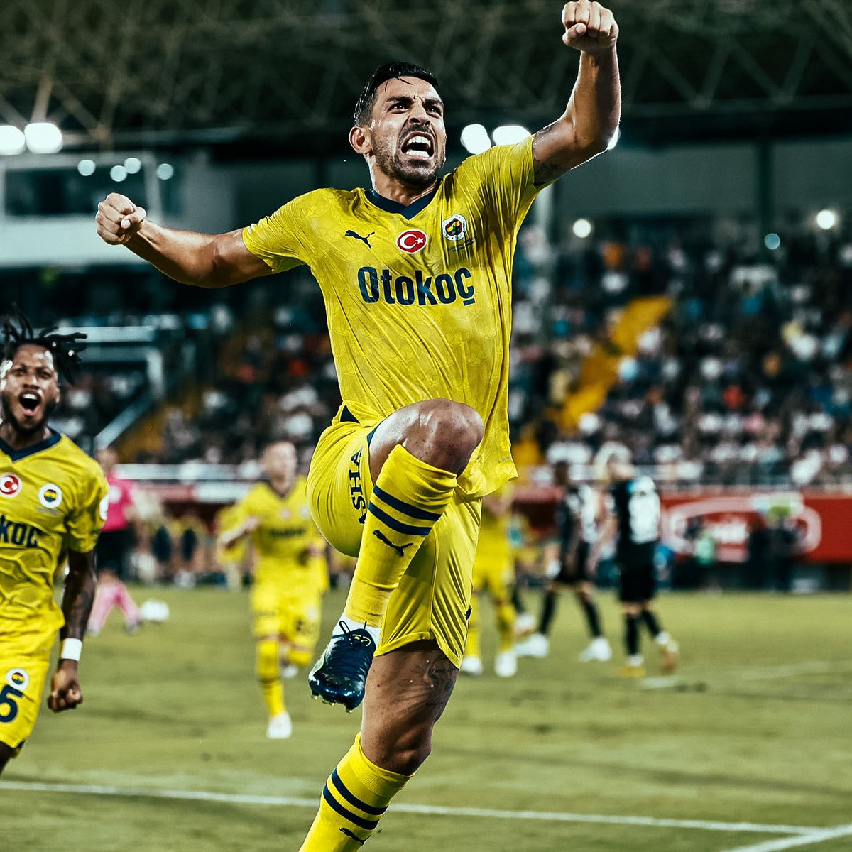 fenerbahçe sapsarı kombiniyle 1174 gün sonra sahada. sarı kanarya.

– fenerbahçe’nin sapsarı kombinle çıktığı son maç, 7 temmuz 2020’de oynanan gençlerbirliği maçıydı.