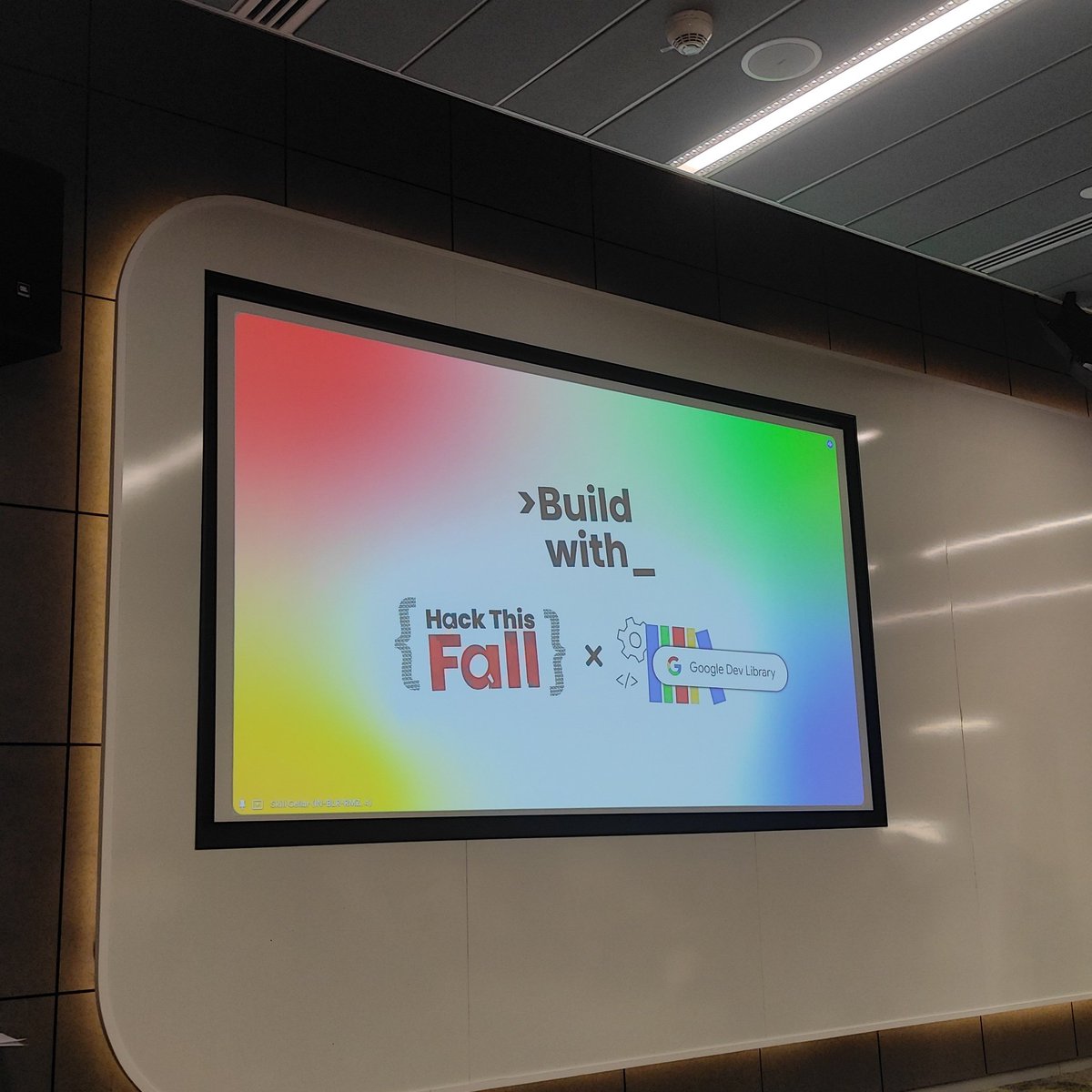 Had an amazing day exploring Google's tech stack, from developer libraries to AI and Flutter development!

Thanks to @siddharth_hacks and the @hackthisfall for organizing this event! 🚀🌐 

#TechEvent #Innovation
#GoogleDevLibrary #BuildWithHTF #HTFxGoogleDevLibrary