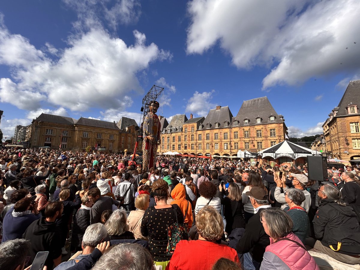 Cette 22eme édition du ⁦@FMTMcharleville⁩ se clôture. Elle a été extraordinaire ! Artistes spectateurs bénévoles radieux ! 93% de fréquentation en salles et 155 000 festivaliers estimés ! Une magnifique réussite collective : un immense MERCI à toutes et tous !