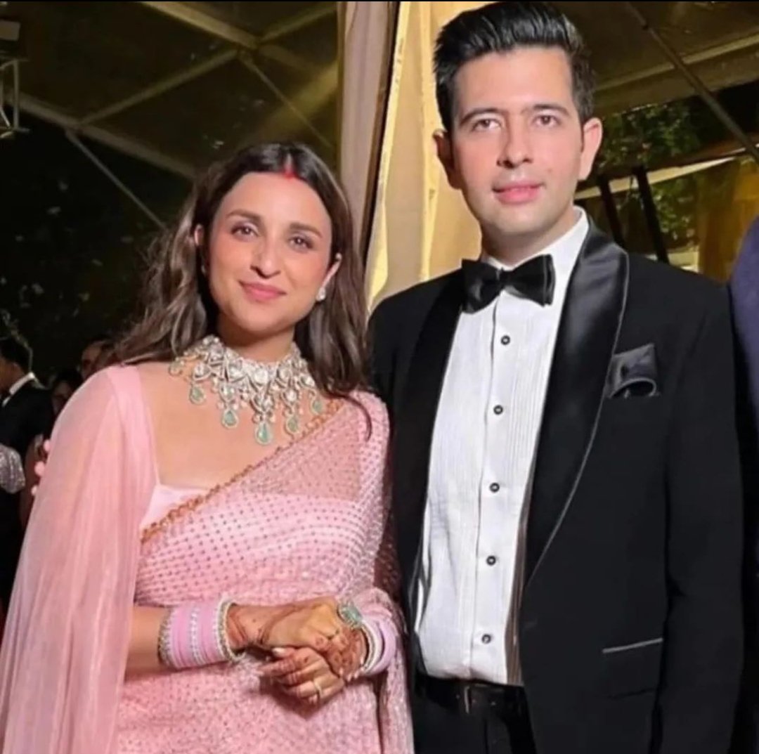 Mr and Mrs Chadha 😍
Congratulations to the newly weds.

#ParineetiRaghavWedding #ParineetiChoprawedding #ParineetiRaghav #ParineetiChopra #RaghavChadha #chipkumedia