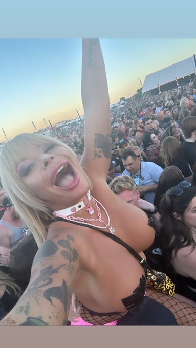 Rockstars need no introduction ⭐️ https://t.co/SAwrvJAlmU