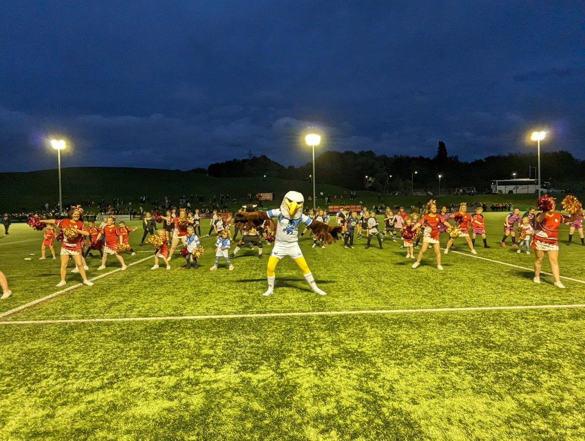 🕺 Half-Time 'Cha Cha Slide' - this Errol lad can shift 🔥

🦅 #OneClub