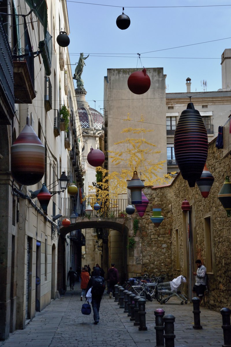 #Barcelona #BarriGótic #streetphotography #nikonphotography #urbanphotography #Nikon