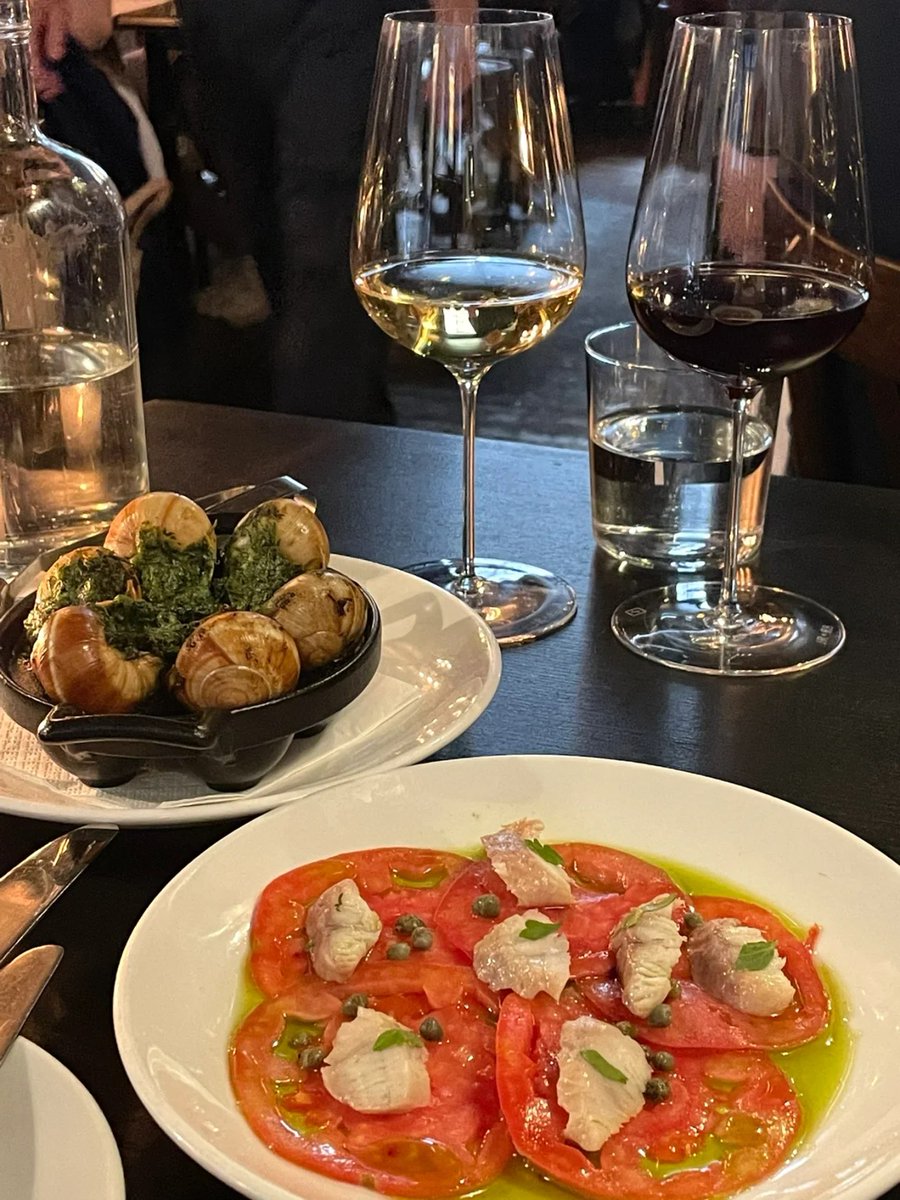 ger_berat's tweet photo. Went to Noble Rot Lamb's Conduit Street wine bar with friends https://t.co/vvF3C7Ketf