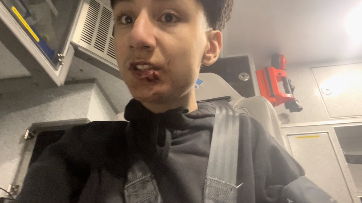 stagebekillin tweet media