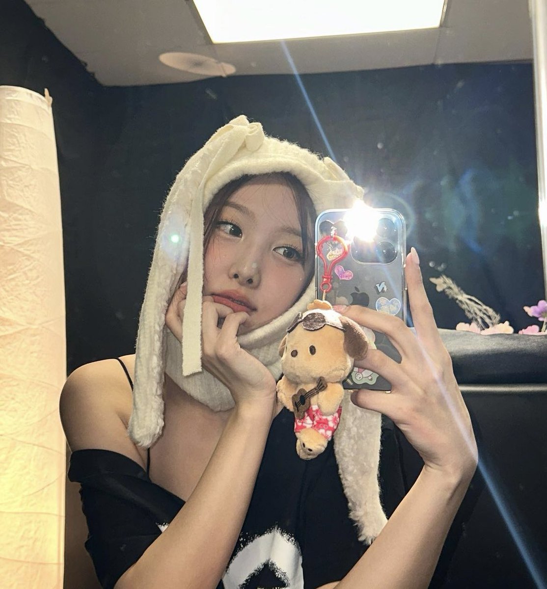 imnayeonarchive tweet picture