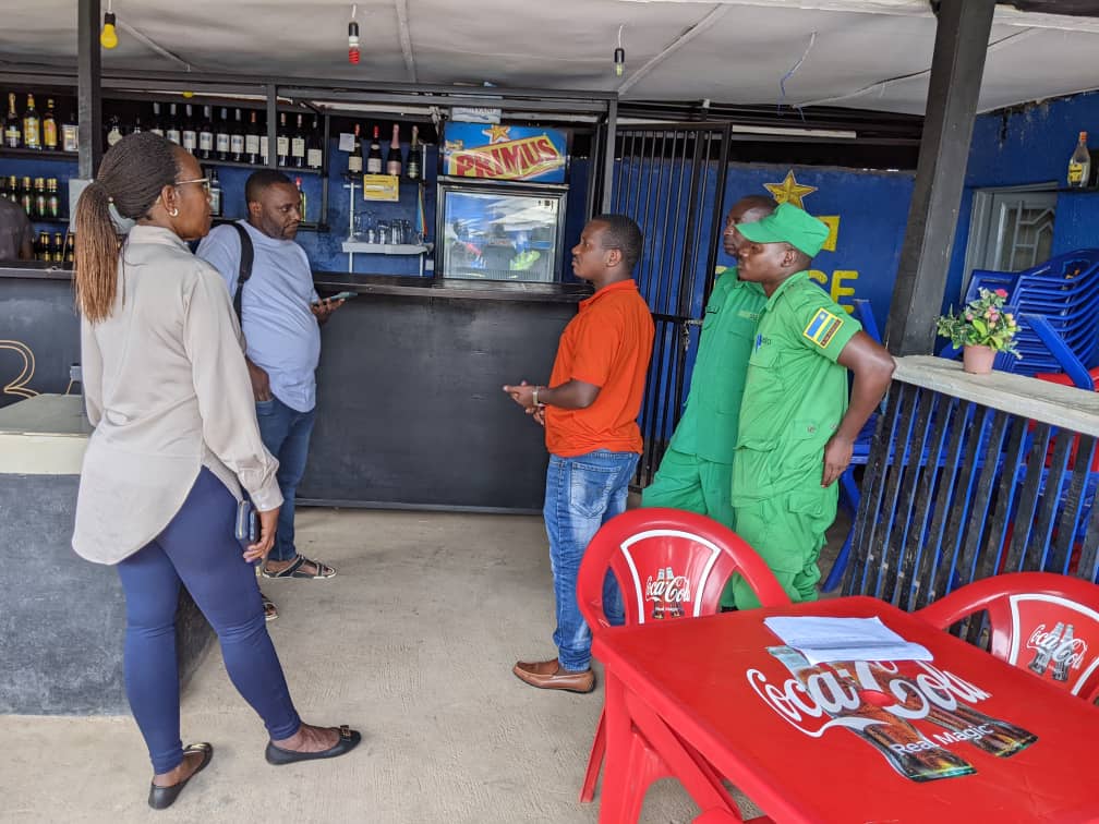 #UBUKANGURAMBAGA,none i Gikondo,turi mu bukangurambaga bwa #Mutuel,#ISUKU_N_ISUKURA ,tugenda urugo kurugo,n'aho abantu bakorera,iyi gahunda irakomeje.<a href="/RwandaLocalGov/">Ministry of Local Government | Rwanda</a> ,<a href="/PudenceR/">Pudence RUBINGISA</a> @amutsinzi1515 <a href="/HussAnnyMonique/">Huss Anny Monique</a>