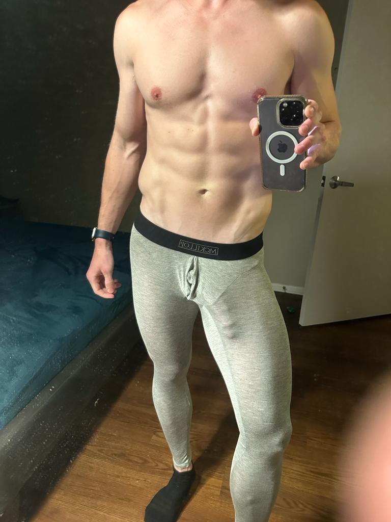 Something for your Sunday morning worship. 

Onlyfans.com/GodOfBulges