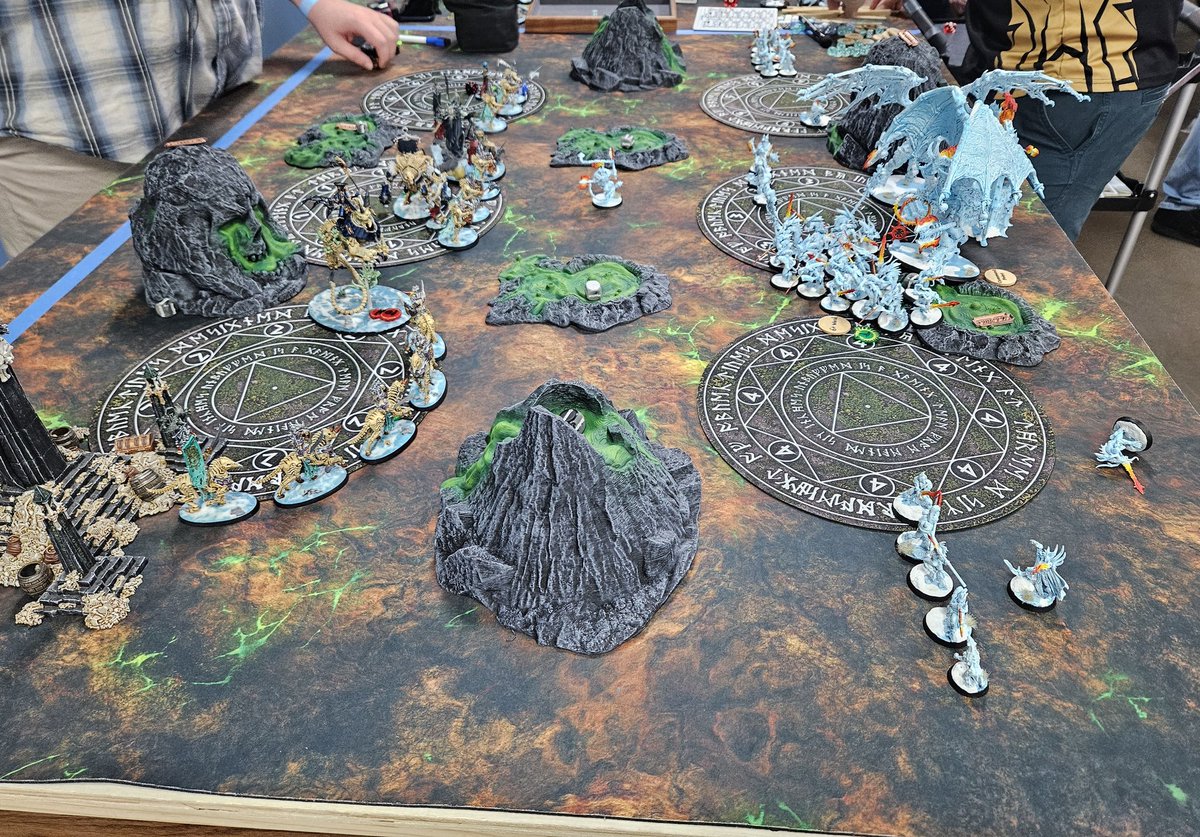 KCwargaming's tweet photo. Day 2 of the King Cheese GT underway https://t.co/aTqjIPYZW4