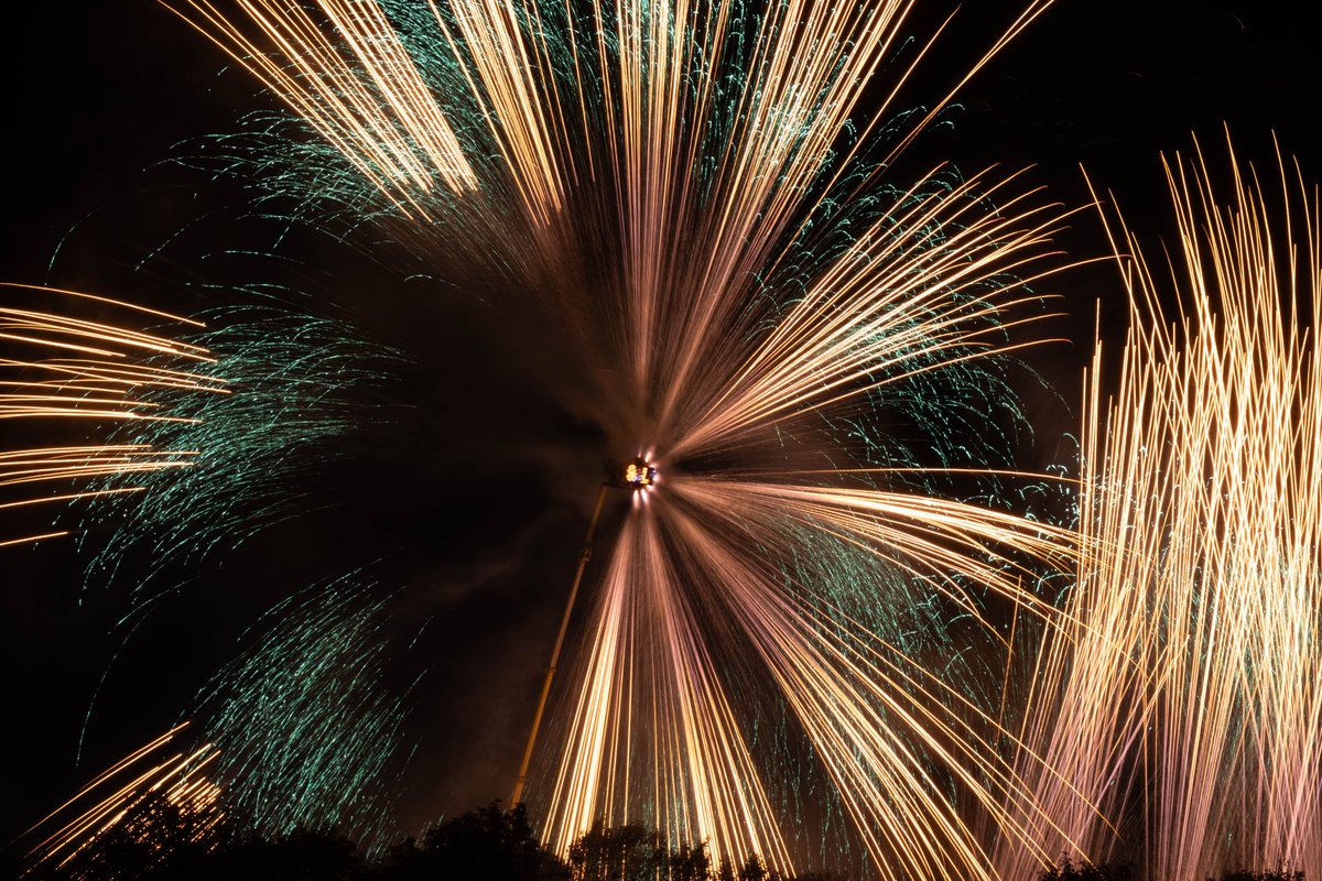wildryanappears's tweet image. Just some photos from the #musicalfireworks last night #Southport @SouthportFirewx #fireworks #photography