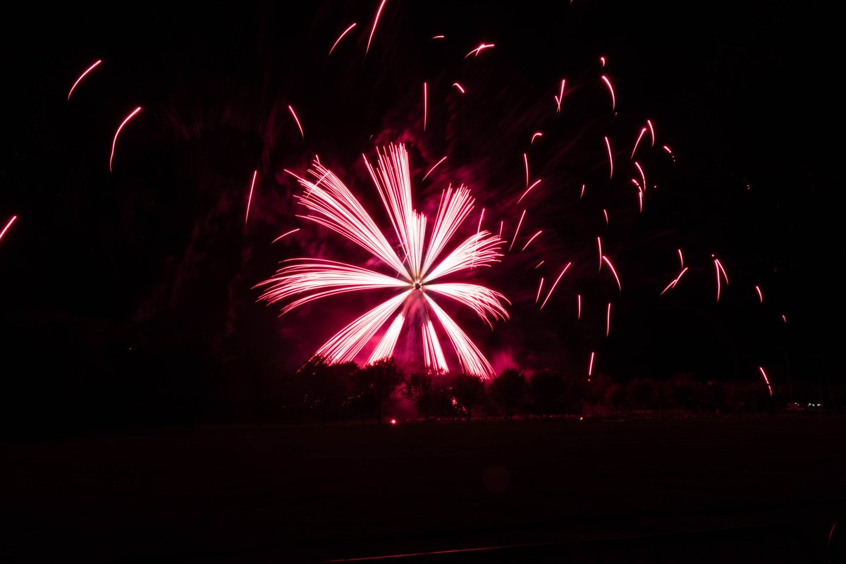 wildryanappears's tweet image. Just some photos from the #musicalfireworks last night #Southport @SouthportFirewx #fireworks #photography