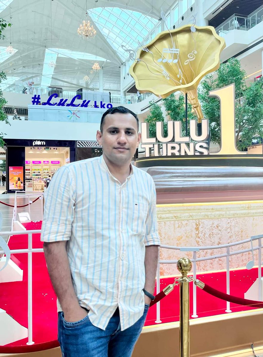 ChoAkshay0001's tweet photo. जन्मदिन की हार्दिक बधाई एवं शुभकामनाएं भाई @amitmiragpur जी भगवान आपको दीर्घायु व उत्तम स्वास्थ्य प्रदान करे🎂🎂💐💐
@amitmiragpur 
@atulpradhansp 
@sandeepch_nakur https://t.co/DttB6DuzJD