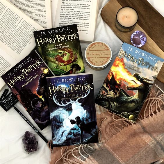 𝖧𝖾𝗅𝗅𝗈 𝖪𝗂𝗍𝗍𝗒'𝗌 𝖢𝖺𝖿𝖾 — HIATUS. tweet media