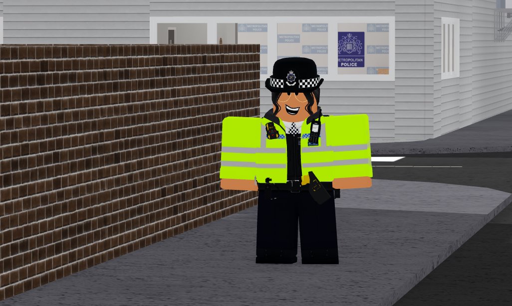 Margate_Kent109's tweet photo. Assistant Commissioner Camilla Harris has made her appearance on Blenheim Road today. It was lovely to see the Assistant Commissioner out and about today. https://t.co/yrTZlfbSnK
