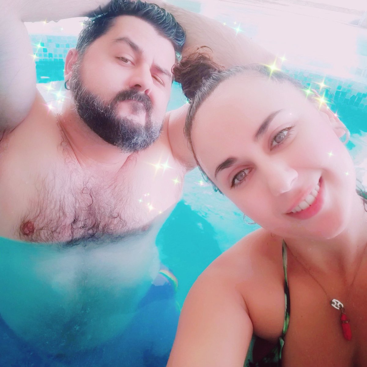 Wonder_Fran's tweet photo. Princess Guapi junto a su amiga Reichel luciendo despampanantes y mostrando en cámara su belleza natural.
La vida es un camino con curvas y es importante hacerlo con gente molona cerca ❤️
#princessGuapi #domingomelancolico #amigas4ever #guapasypibonas #SpaGirls https://t.co/dO2r3eJQIe