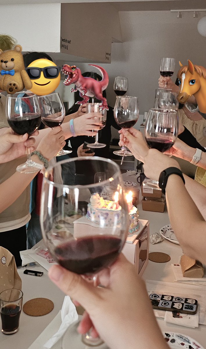 저도 감사햇습니다... 티셔츠단체사진 넘 좋앗어요