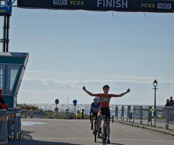 Double weekend in Varberg 🇸🇪
P1 for <a href="/AlmaJohansson17/">Alma Johansson</a> in todays race - exciting and close racing all the way to the line.
Big congrats Alma 👊💪👊