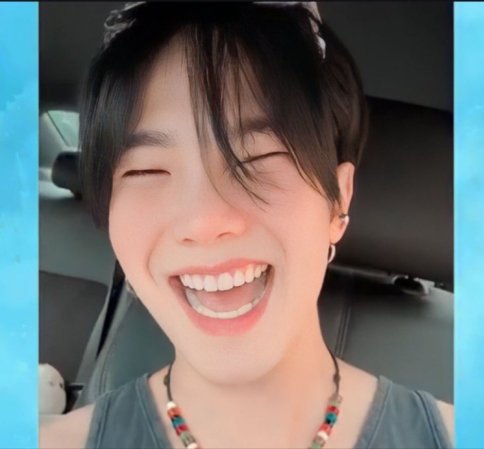 emluvBuild's tweet photo. He is too pretty even when he isint trying .. he took this video probably wearing a tank and shorts on his way to the convenient store to get himself a bar of chocolate 🍫
#BuildJakapsn #Beyourluve @JakeB4rever https://t.co/qGLz5YUZWu