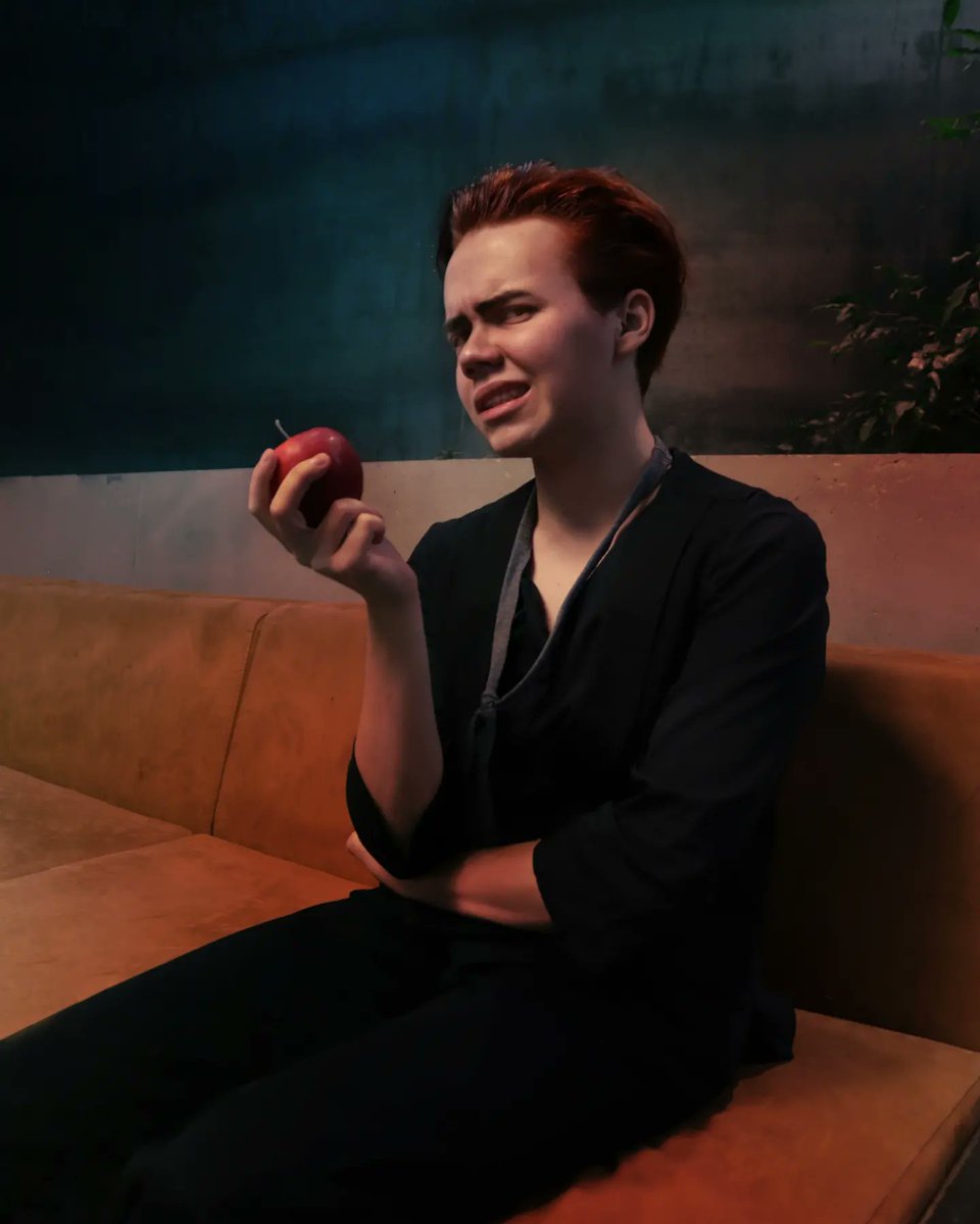 William_Raskol's tweet photo. Do you want an apple? 
#crowley #goodomens  #good_omens #благиезнамения #кроули https://t.co/36Tyjp0OWf