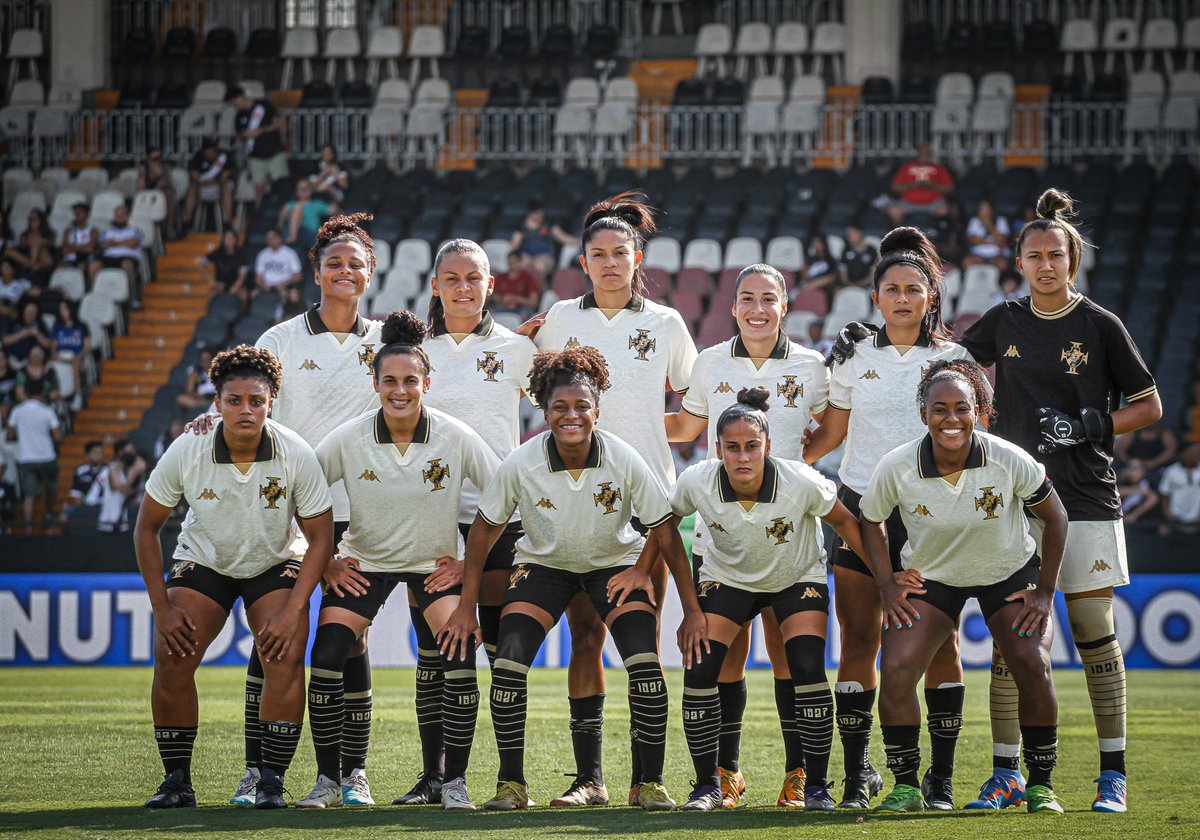 Bom Vasco 💢

A gente queria agradecer a todo mundo que acompanhou aqui, compartilhou e ajudou de alguma forma a divulgar esse jogo tão importante na nossa casa! Aos 1463 torcedores no estádio, às 8.4 mil visualizações na VascoTV também! Compareçam no próximo jogo em casa! 💢