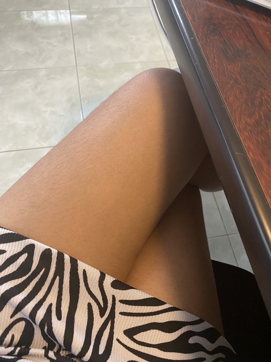 BabyCake811's tweet photo. I think I need someone to wax my legs #sugardaddyneededasap #SugarDaddies #sugardaddylegit #SugarBabies #sugarbabydating https://t.co/RLczh5A3A4