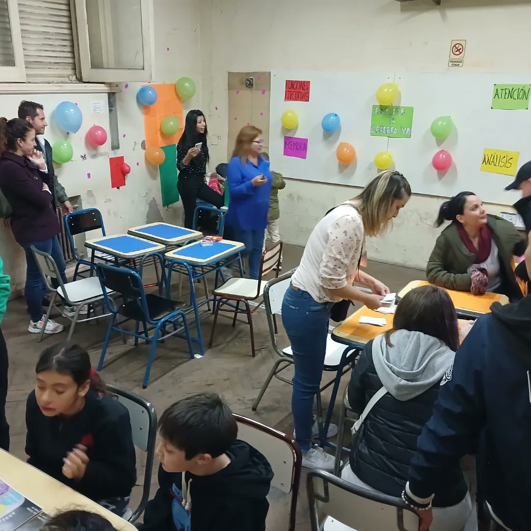 ExtensionIes1's tweet photo. Aca en la NOCHE DE LOS MUSEOS EN EL Alicia Moreau de Justo 
2023
Club de Ciencias en el Salón 
GRACIAS!!!
#NuestrosProfesorados https://t.co/gNDoF0Luih