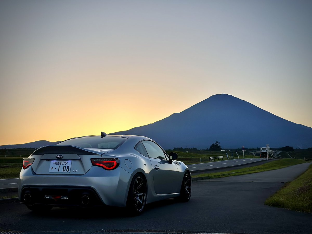 ishi_tetsu's tweet photo. 先ほど無事名古屋に着きました。

本日はブースにお越しの皆様、名刺交換をさせていただいた皆様、ロッソモデロさん、リベラルさん。

本当にありがとうございました。

#ハジドリ 号はこれから検証しながらチューニングしていきますのでよろしくお願いします🙇‍♂️

#ACHT6 買ってね。 https://t.co/uOuKq5qd6Q