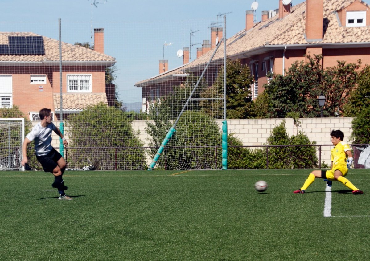 duxinteracademy's tweet photo. 📍 RESULTADOS
SENIOR 🆚 Villanueva de la Cañada B | 3-1
⚽️ ⚽️ Salamanca
⚽️ Álvaro

🖊️Estreno con victoria en Liga en un partido que se decidió en la primera parte. Los nuestros se pusieron con un 3-0 pero acabaron sufriendo para mantener la ventaja en un encuentro muy trabajado. https://t.co/qz4e8X9Xek