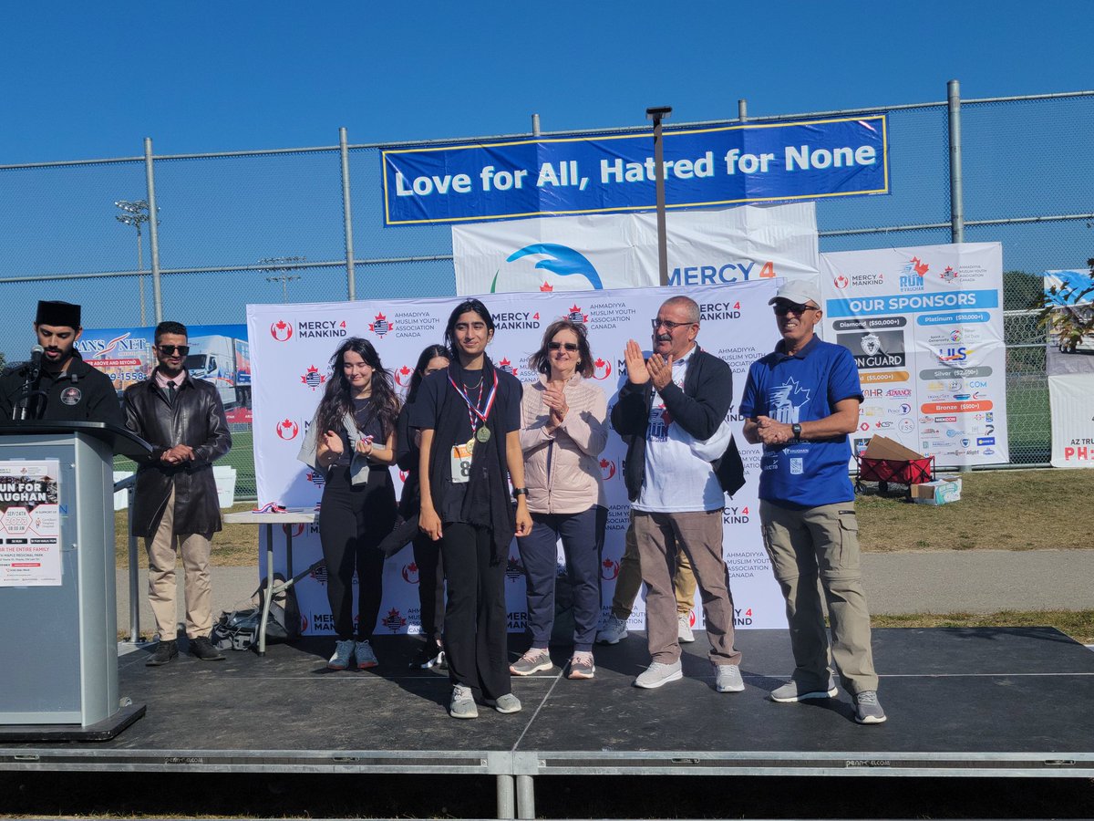 RunForVaughan's tweet image. Race Winners receiving their winning medal on the occasion of the 20th Annual 𝗥𝗨𝗡 𝗙𝗢𝗥 𝗩𝗔𝗨𝗚𝗛𝗔𝗡

Held in support of Cortellucci Vaughan Hospital.

#Mercy4Mankind #RunForVaughan #Vaughan