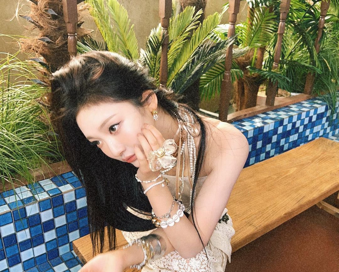 닝 tweet media