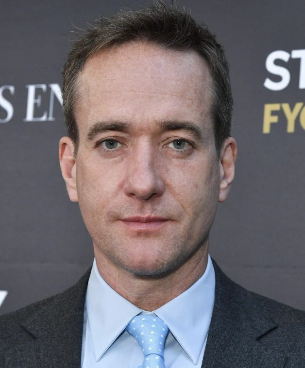 MacfadyenDaily's tweet image. Matthew at one of the Howard’s End premieres.

#matthewmacfadyen #howardsend #hayleyatwell #phillipacoulthard