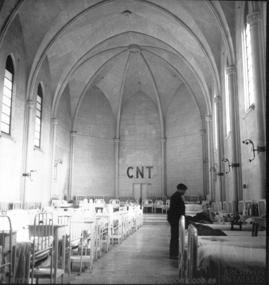 "El Hospital del Pueblo" de la CNT instalado en el antiguo Orfanato Sant Josep, Barcelona. 1937. Kati Horna
