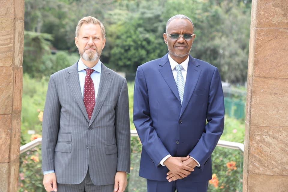 Today in Nairobi, I had a productive meeting with Swedish Amb of Somalia HE Joachim Wearn . Discussed the current Humanitarian situation, ongoing fighting against Alshabab, women empowerment & our State dev’t agenda.SWS is thankful for the Swedish govern generosity to our State.