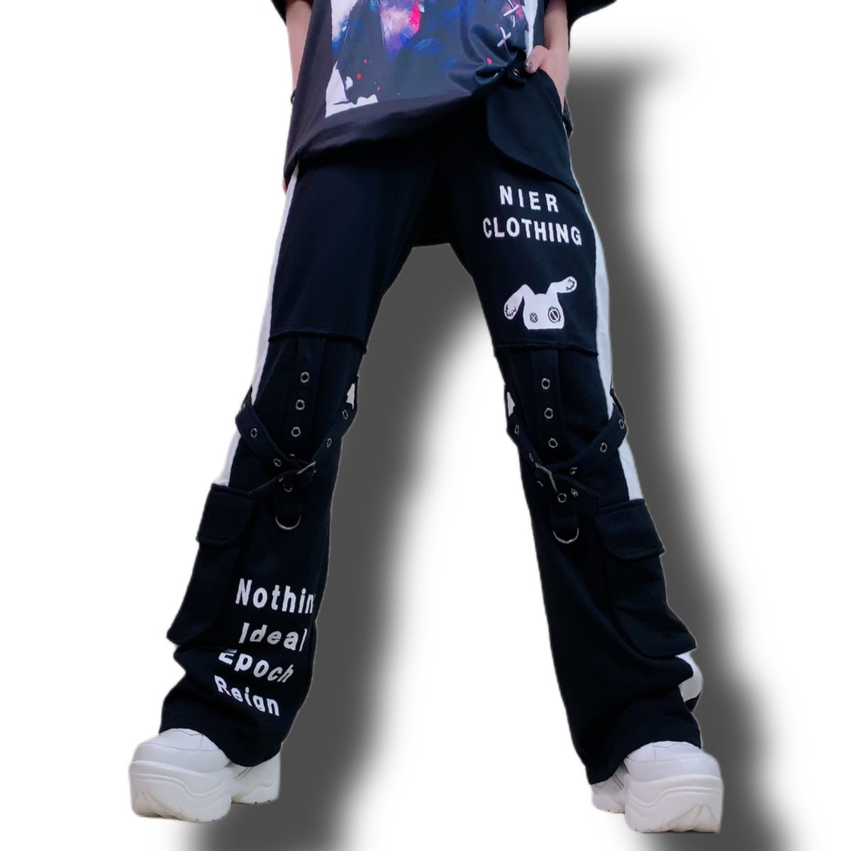 NieR_tokyo's tweet photo. 🎁本日〆切プレゼント企画🎁

当店オリジナル
BONDAGE BELT SWEAT PANTSを

🎁3名様にプレゼント🎁

ユニセックスアイテムです🐰

◼応募方法
フォロー(@NieR_tokyo) &amp; RT
◼締切〆  本日24時

※鍵垢の方も対象内です。

是非ご参加ください🙇‍♂️🙇‍♀️ https://t.co/e9ORn0kvbn